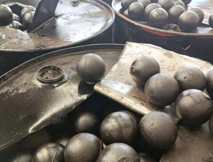 Bola fundida con alto contenido de cromo