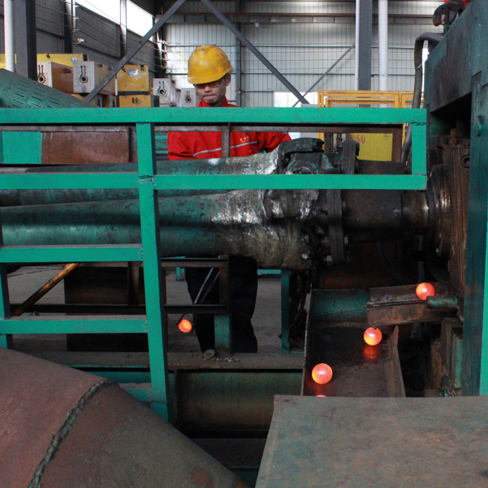 Bolas de rollito de molienda.jpg Bolas de rollito de molienda.jpg